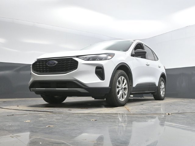 Used 2025 Ford Escape Active AWD/4WD image 47