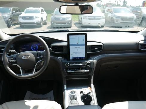 Used 2020 Ford Explorer Platinum w/ Premium Technology Package AWD/4WD image 7
