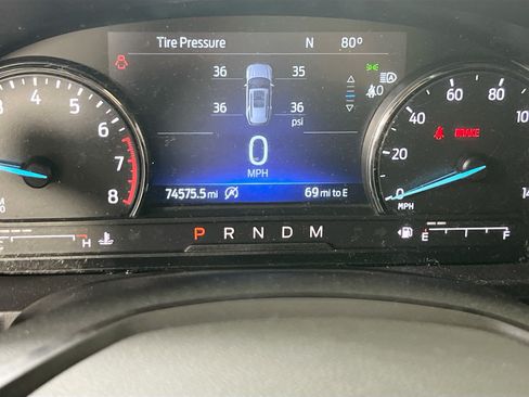 Used 2020 Ford Explorer XLT w/ Comfort Package AWD/4WD image 12