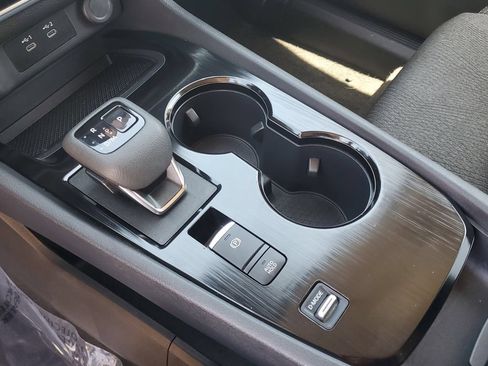 Certified 2025 Nissan Rogue SV FWD image 31