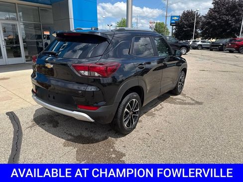 Used 2025 Chevrolet TrailBlazer LT AWD/4WD image 3