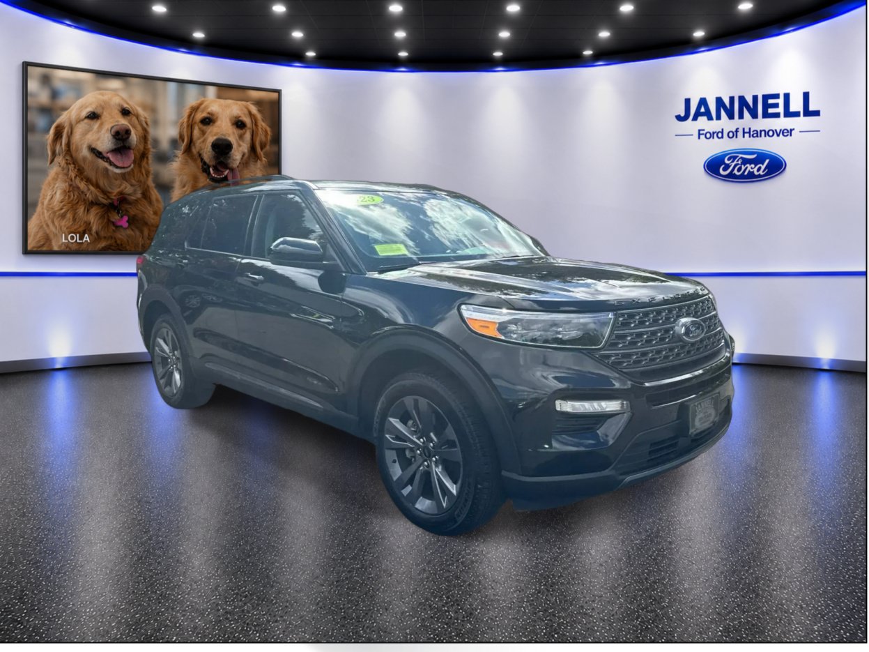 Used 2023 Ford Explorer XLT w/ Equipment Group 202A AWD/4WD image 3