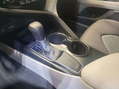 Used 2019 Toyota Camry LE FWD image 26