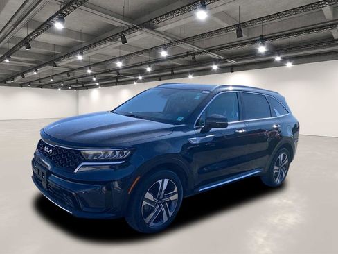 Certified 2023 Kia Sorento EX AWD/4WD image 4