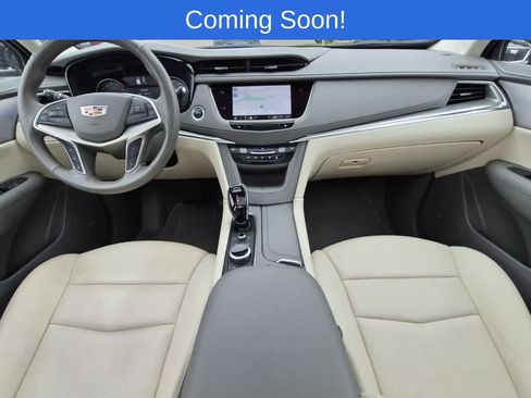 Used 2024 Cadillac XT5 Premium Luxury w/ LPO, Floor Liner Package AWD/4WD image 15