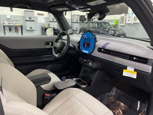 Certified 2025 MINI Cooper S image 23