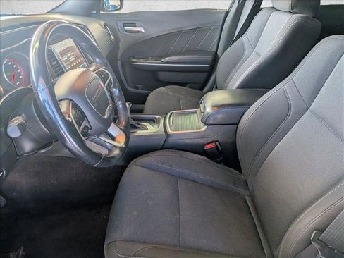 Used 2018 Dodge Charger R/T RWD image 14