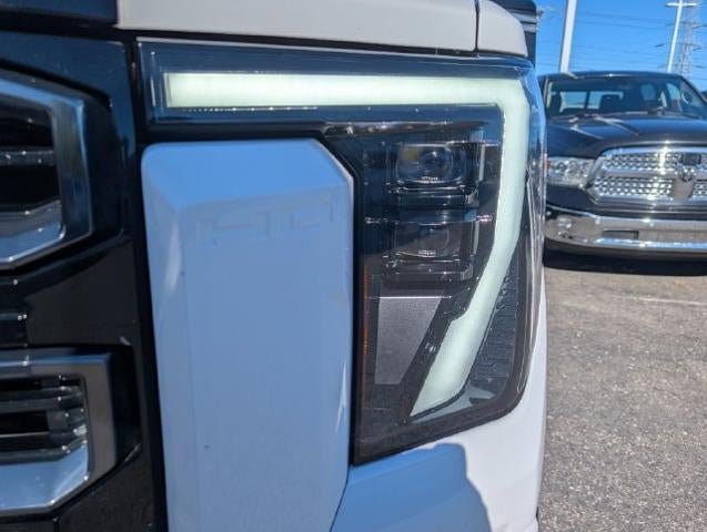 Used 2024 GMC Sierra 2500 AT4 w/ Max Trailering Package AWD/4WD image 18
