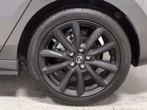 Certified 2025 MAZDA MAZDA3 Hatchback w/Premium Plus Pkg image 14