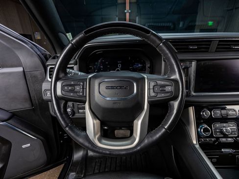 Used 2023 GMC Yukon Denali w/ Denali Reserve Package AWD/4WD image 19