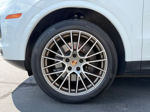 Certified 2023 Porsche Cayenne Platinum Edition AWD/4WD image 11