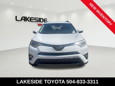 Used 2017 Toyota RAV4 XLE FWD image 6
