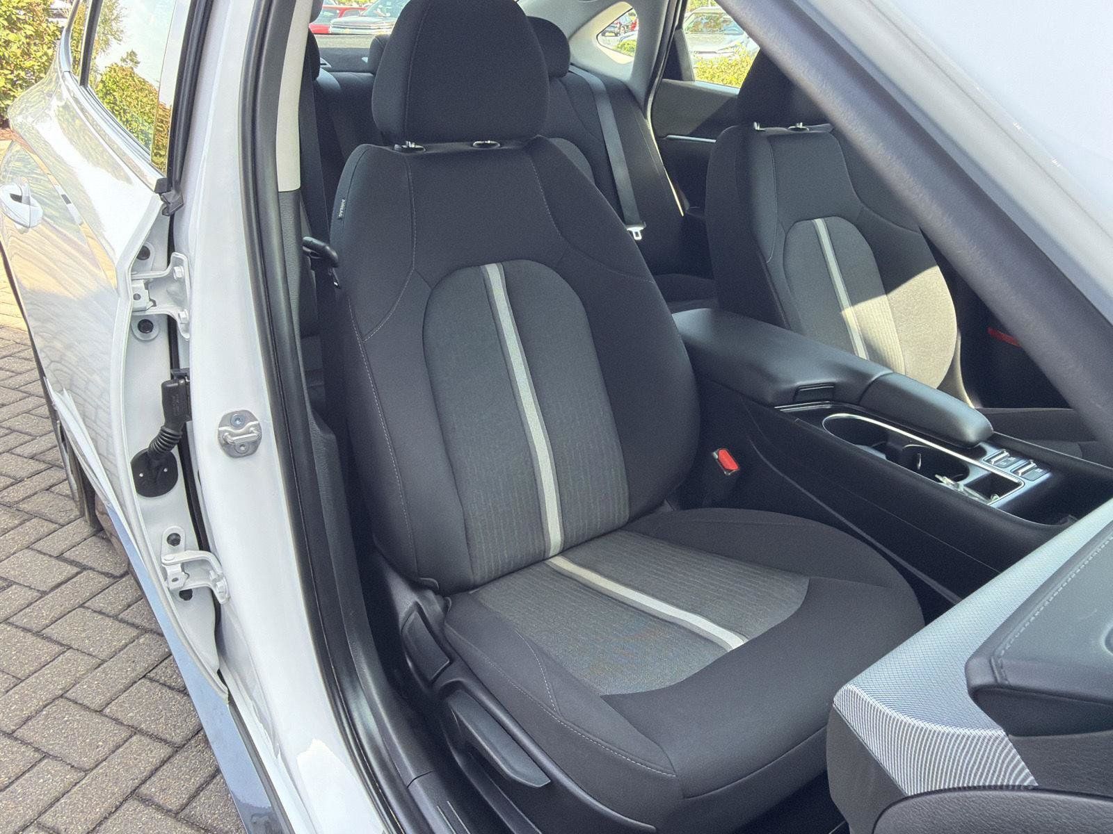Used 2025 Hyundai Sonata SEL FWD image 32