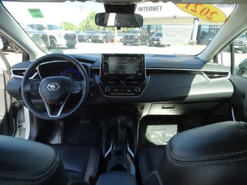 Used 2021 Toyota Corolla XLE image 23