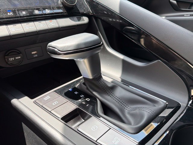 New 2025 Hyundai Elantra SEL FWD image 26
