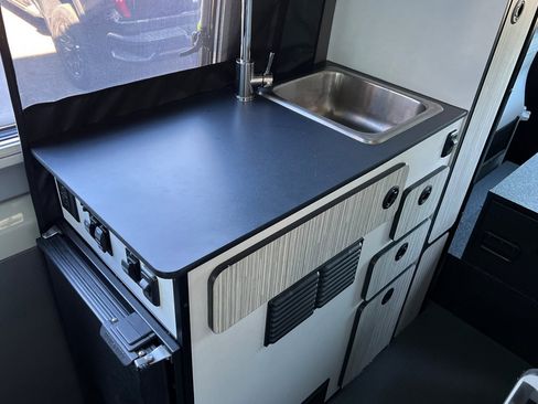 Used 2022 Mercedes-Benz Sprinter 2500 image 24