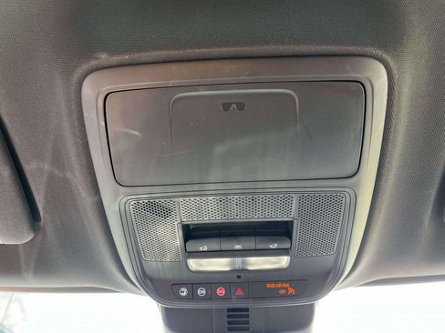 Certified 2025 Chevrolet Traverse Z71 w/ Enhanced Driving Package AWD/4WD image 36