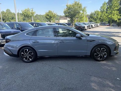 Certified 2025 Hyundai Sonata SEL FWD image 11