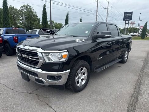 Used 2019 RAM 1500 Big Horn AWD/4WD image 12