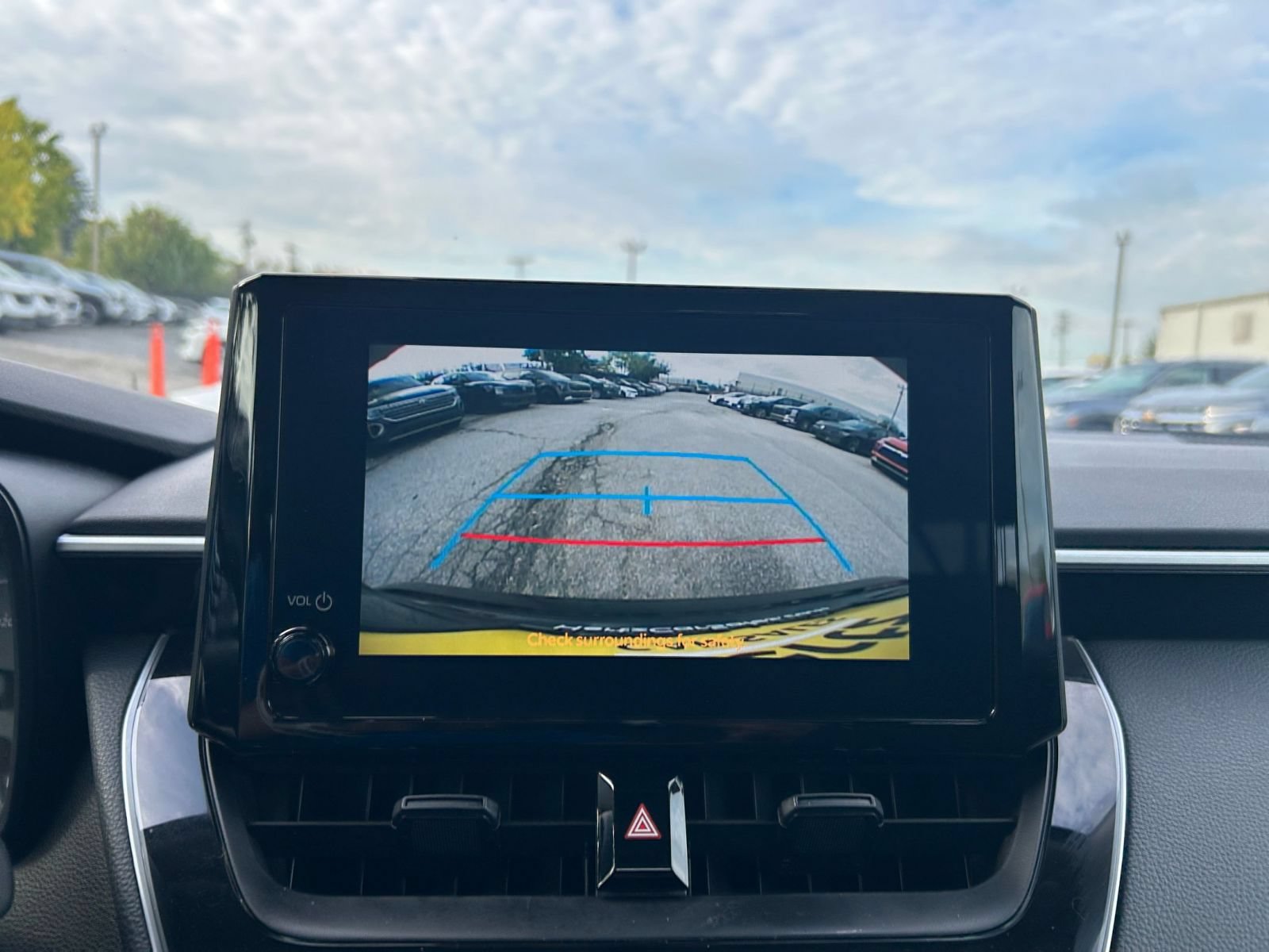 Used 2025 Toyota Corolla LE FWD image 19