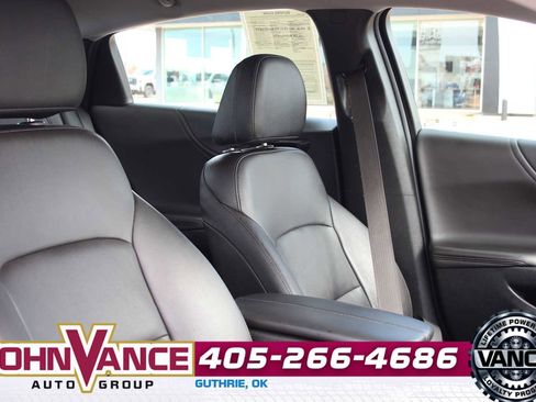 Used 2021 Chevrolet Malibu LT w/ Leather Package image 14