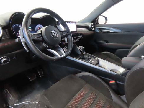 Used 2024 Alfa Romeo Tonale Veloce image 8