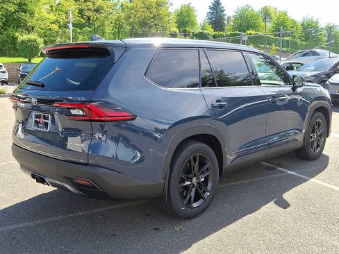New 2026 Toyota Grand Highlander AWD image 18