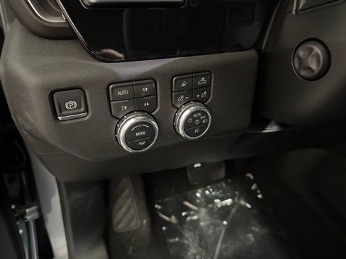 New 2026 GMC Sierra 1500 SLT w/ SLT Premium Plus Package image 19