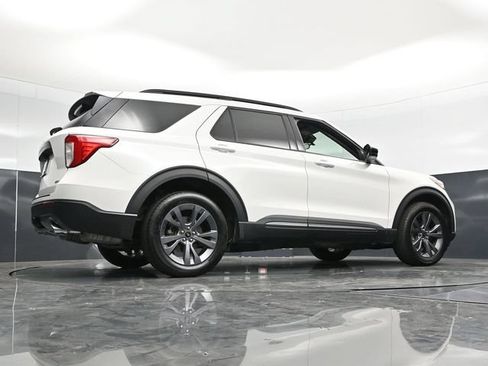 Used 2024 Ford Explorer XLT w/ XLT Sport Appearance Package AWD/4WD image 57
