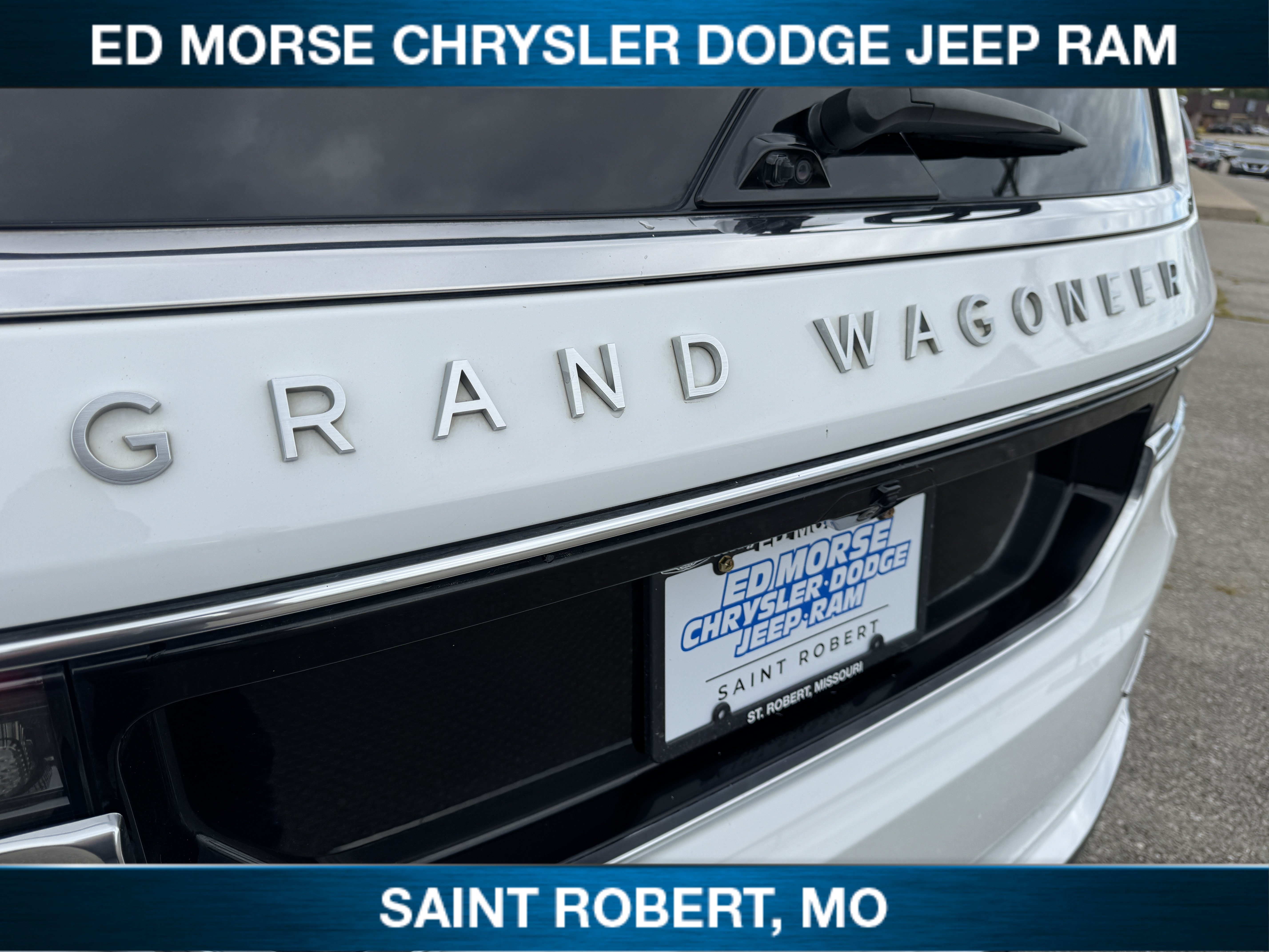 Used 2023 Jeep Grand Wagoneer L Series II AWD/4WD image 13