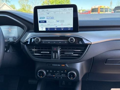 Used 2024 Ford Escape Active AWD/4WD image 8