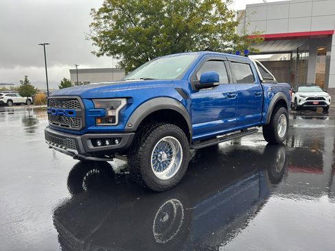 Used 2018 Ford F150 Raptor w/ Equipment Group 802A Luxury image 5
