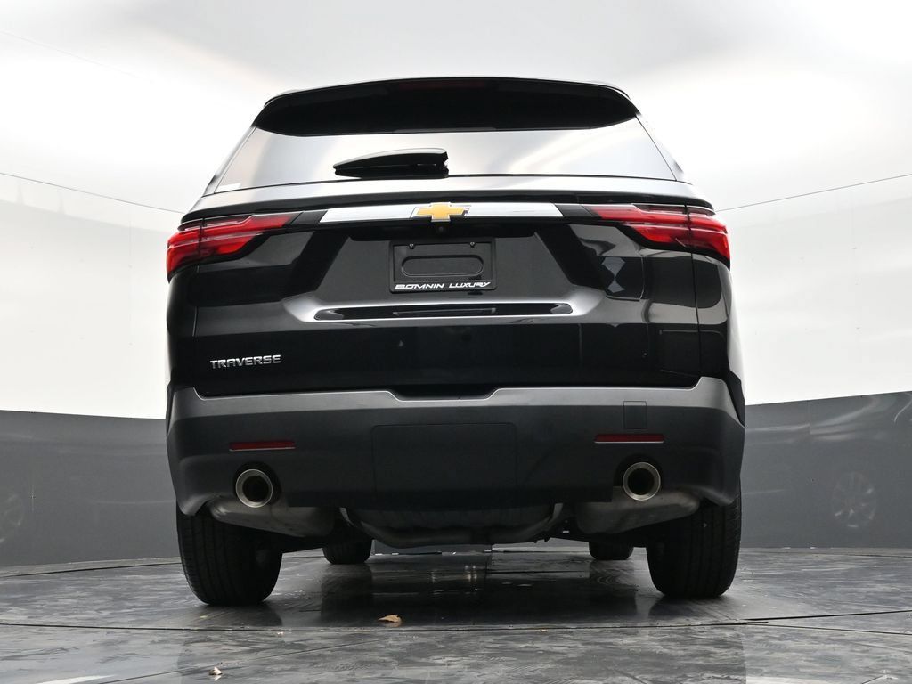 Used 2024 Chevrolet Traverse LS FWD image 20