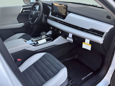 New 2026 Mitsubishi Outlander SE AWD/4WD image 22