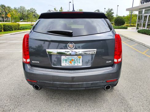 Used 2013 Cadillac SRX Luxury image 6