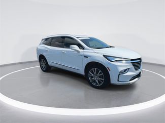 Used 2023 Buick Enclave Essence video 2