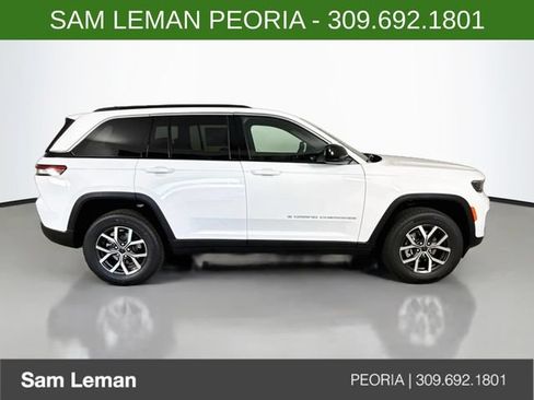 New 2027 Jeep Grand Cherokee Laredo X AWD/4WD image 8