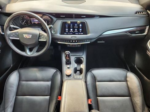 Used 2022 Cadillac XT4 Luxury w/ Cold Weather Package FWD image 26