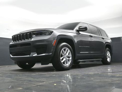 Used 2023 Jeep Grand Cherokee L Laredo w/ Luxury Tech Group I AWD/4WD image 34
