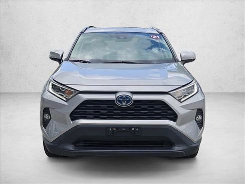 Used 2021 Toyota RAV4 XLE w/ Convenience Package AWD/4WD image 2