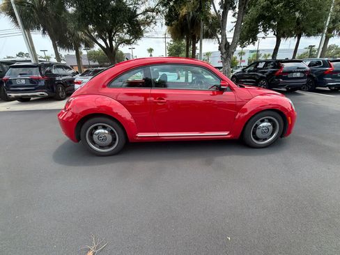 Used 2012 Volkswagen Beetle 2.5 FWD image 16