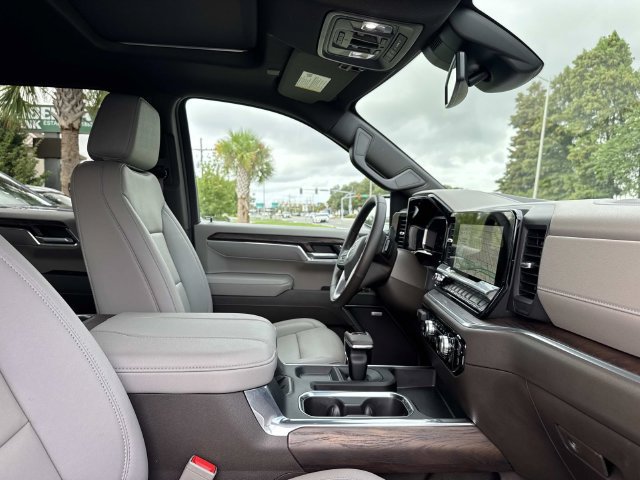 Used 2026 GMC Sierra 1500 SLT w/ SLT Premium Plus Package RWD image 11