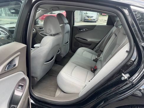 Used 2020 Chevrolet Malibu LT FWD image 9