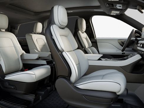 New 2026 Lincoln Aviator Black Label w/ Dynamic Handling Package AWD/4WD image 27