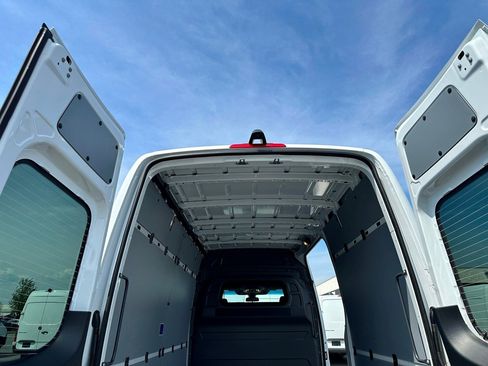 New 2026 Mercedes-Benz Sprinter 2500 image 23