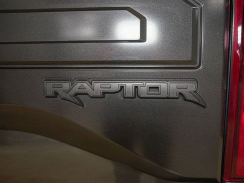 Used 2018 Ford F150 Raptor w/ Equipment Group 802A Luxury AWD/4WD image 24