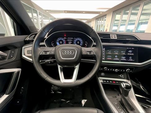 Used 2024 Audi Q3 2.0T Premium w/ Convenience Package image 6
