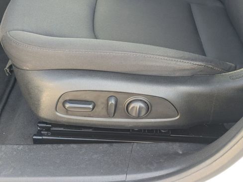 Used 2023 Chevrolet Malibu LT FWD image 26