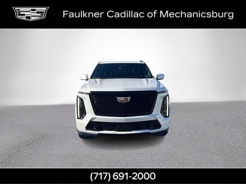 Certified 2025 Cadillac Escalade ESV V image 12
