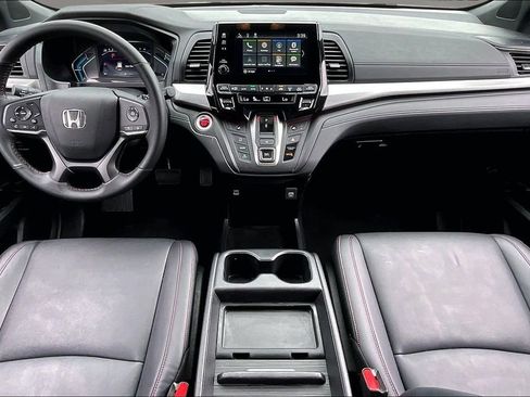 Certified 2024 Honda Odyssey Sport image 7
